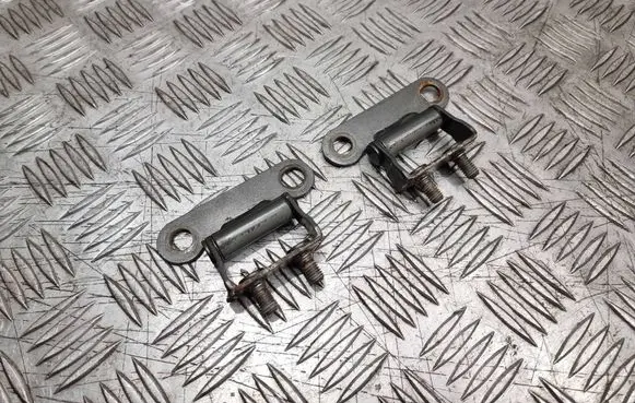 Toyota Corolla Verso E121 Loading door hinge set 