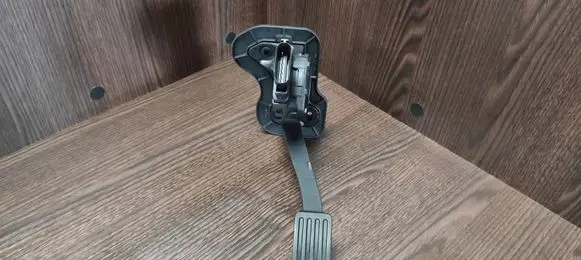 Ford Transit Accelerator throttle pedal 6C119F836CB 6PV00923800 6C116699AA
