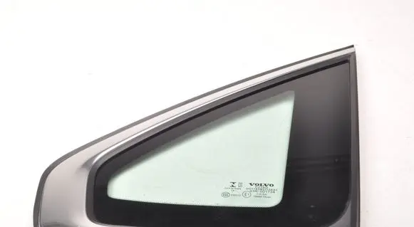 Volvo S90, V90 Rear side window 31689019