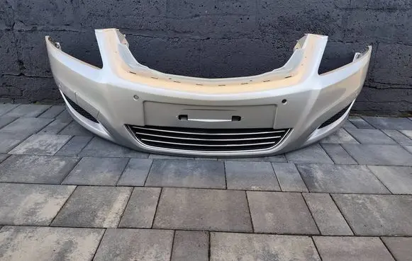Opel Zafira B Front bumper RGC9671