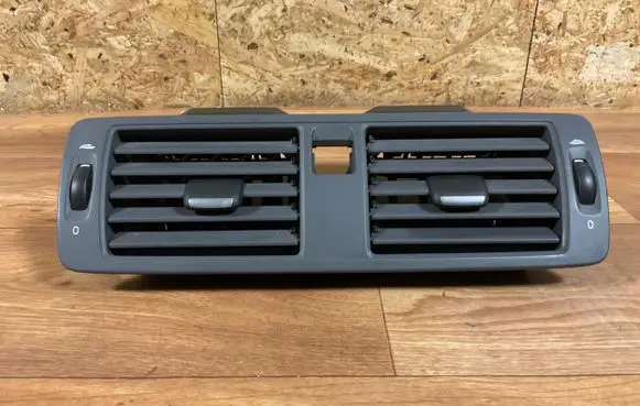 Volvo V50 Dash center air vent grill 39872955