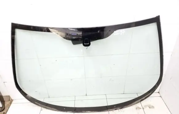 Alfa Romeo 147 Front windscreen/windshield window 43R008594 AS1