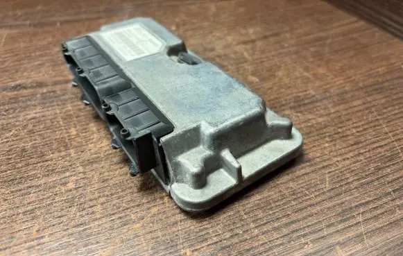 Iveco Daily 4th gen Engine control unit/module 504151573