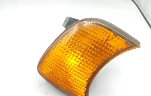 BMW 5 E34 Front indicator light 1384034 155042