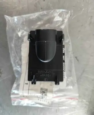 Toyota C-HR I ISOFIX cover 73731F4010C1