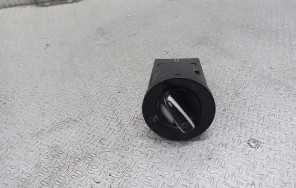 Volkswagen PASSAT B5 Light switch 1C0941531