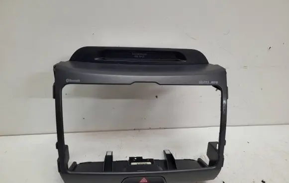 KIA Sportage Radio/GPS head unit trim U097833810