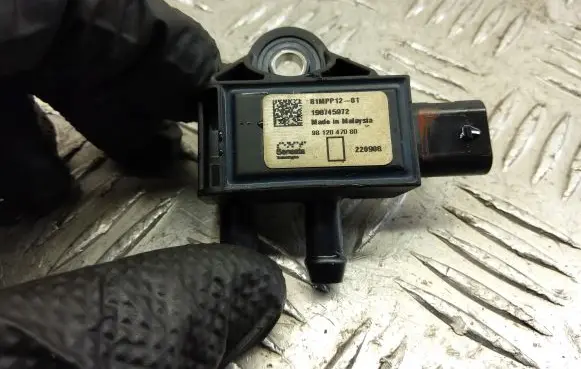 Opel Mokka X Exhaust gas pressure sensor 9812047080 198745972