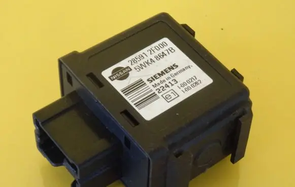 Nissan X-Trail T30 Immobilizer control unit/module 285912F000 5WK48647B
