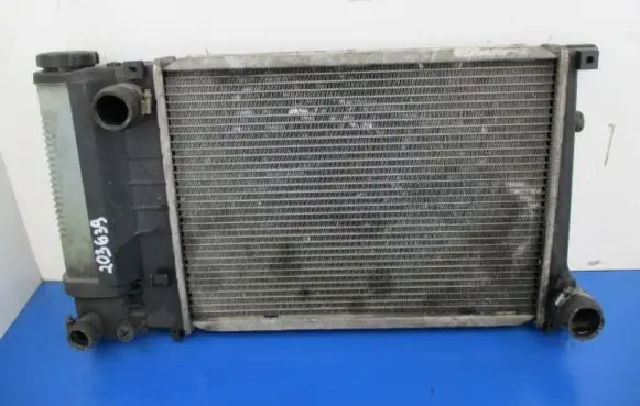 BMW 5 E34 Coolant radiator
