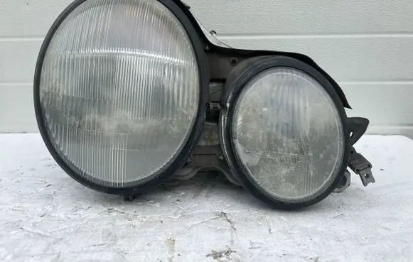Mercedes-Benz E W210 Headlight/headlamp
