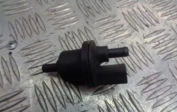 Skoda Fabia Mk2 (5J) Vacuum valve 6QE906517