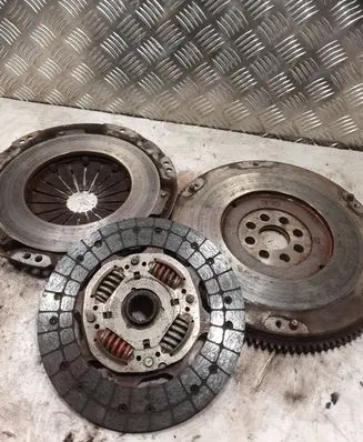 Toyota Avensis T220 Clutch set kit 3125005050