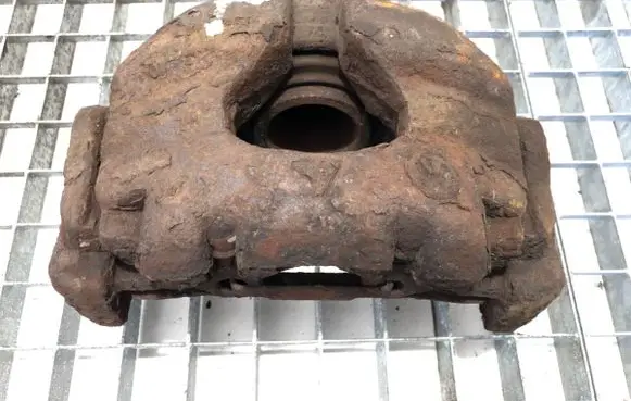 Volkswagen Transporter - Caravelle T4 Front brake caliper