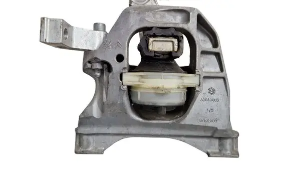 Citroen C4 II Picasso Engine mount bracket 4A102300