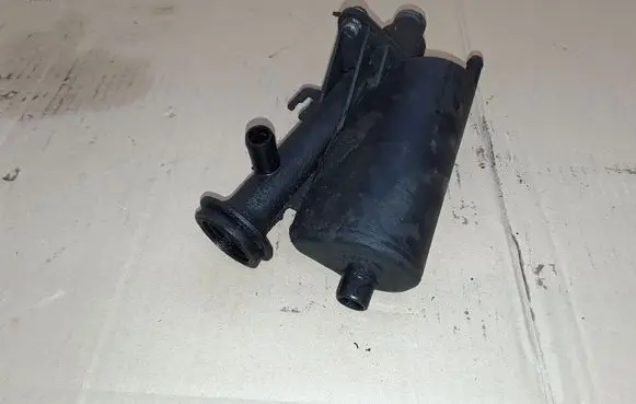Renault Scenic II - Grand scenic II Oil fill pipe 8200140763
