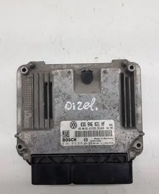 Volkswagen PASSAT B6 Engine control unit/module 03G906021HF 0281013618