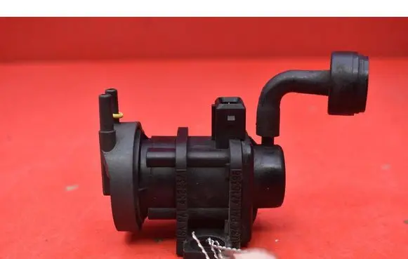 Opel Frontera B Vacuum valve 4522371