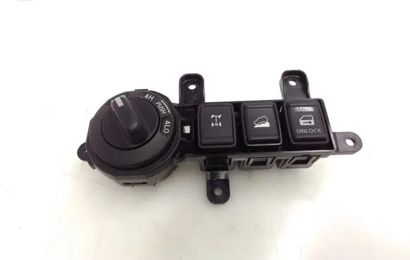 Nissan Navara D23 Differential lock switch 682UU4KJ0A