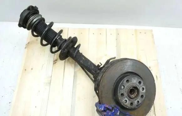 Skoda Octavia Mk2 (1Z) Front wheel hub spindle knuckle