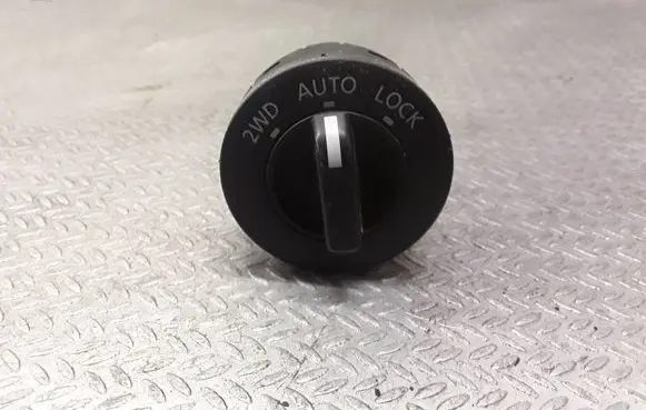 Nissan X-Trail T30 Differential lock switch 
