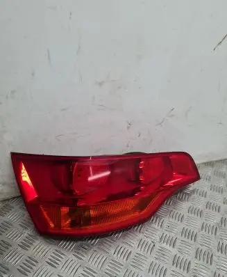 Audi Q7 4L Rear/tail lights 4L0945093