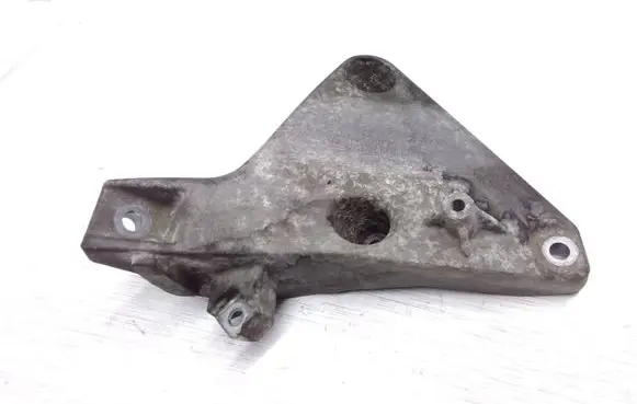 BMW 3 E90 E91 Engine mounting bracket 6786691 13807410
