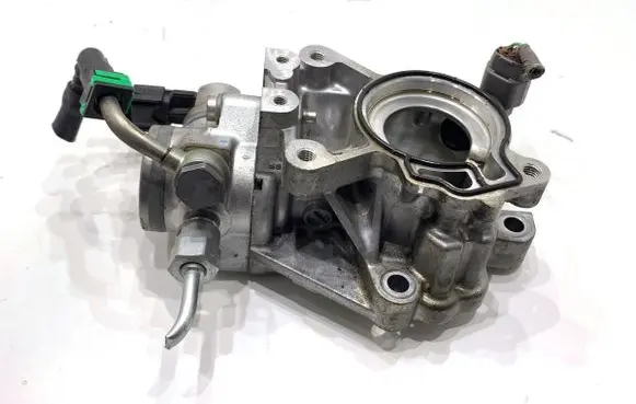 Mazda CX-3 Fuel injection high pressure pump PE22203F0