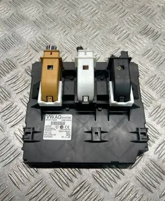 Volkswagen Golf VI Comfort/convenience module 5K0937084