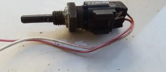 Toyota Corolla Verso AR10 Outside/exterior temperature sensor 