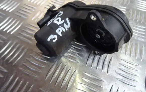 Mercedes-Benz C W205 Front Brake Caliper Pad/Carrier