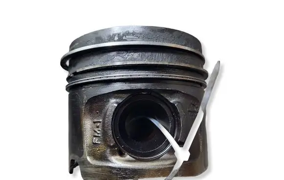 BMW 3 E90 E91 Piston N47D20C