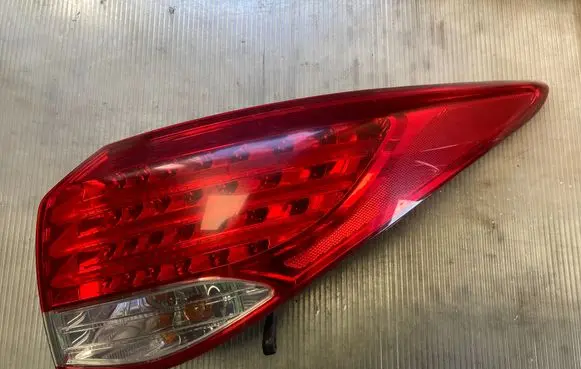 Hyundai i40 Rear/tail lights 924023Z0