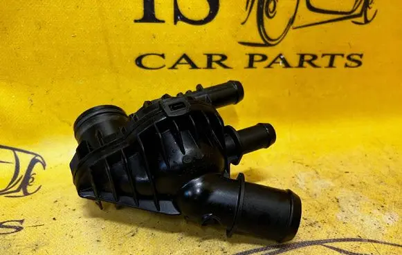 Ford Escape IV Thermostat housing GN1G9K478BA