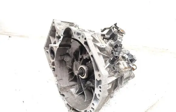 Suzuki SX4 S-Cross Manual 6 speed gearbox ZE8