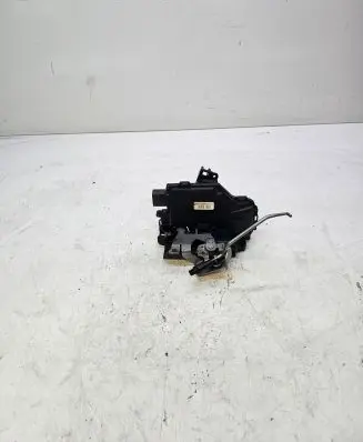 Audi A4 S4 B7 8E 8H Rear door lock 8E0839015C