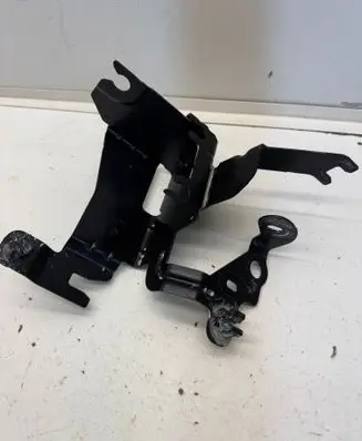 Renault Clio V ABS pump bracket 478407613R