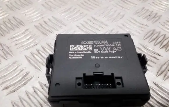 Volkswagen Golf VII Gateway control module 5Q0907530AM