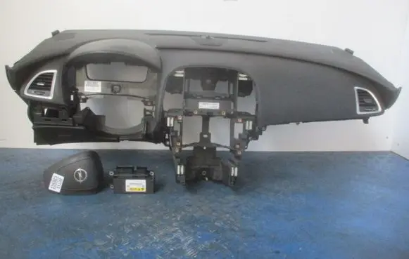 Opel Astra J Dashboard 