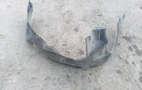 Mazda 323 F Front wheel arch liner splash guards