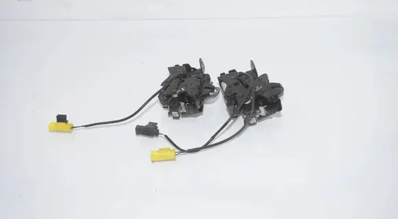 BMW 2 F46 Engine bonnet/hood lock/catch 7376977 7376978 7300572