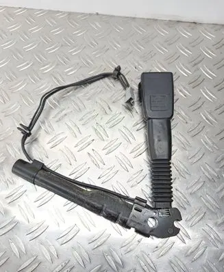 BMW 1 E81 E87 Front seatbelt buckle 9119541 33037874H 0705111376
