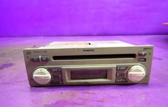 Nissan Micra Radio/CD/DVD/GPS head unit 