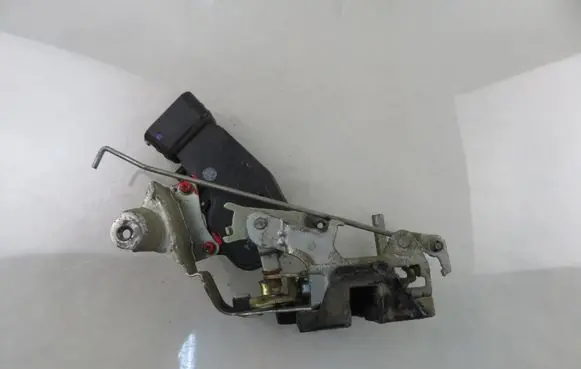Suzuki Grand Vitara I Tailgate/trunk/boot lock/catch/latch