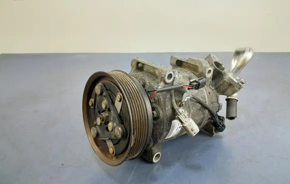 Renault Megane IV Air conditioning (A/C) compressor (pump) 926003123R