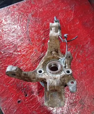 Opel Astra H Front wheel hub 7911