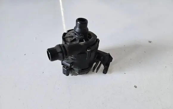 BMW M8 F93 Gran Coupe Electric auxiliary coolant/water pump 863823703