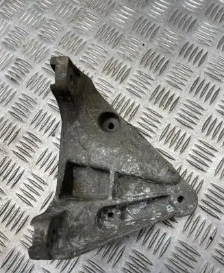 Audi A6 S6 C4 4A Engine mounting bracket 4a0199353a