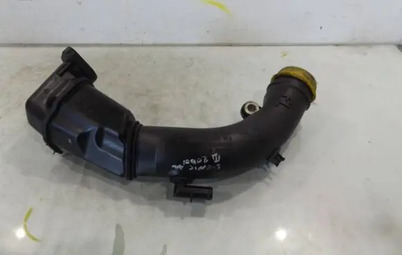 Intercooler hose/pipe
