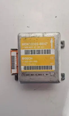 Mercedes-Benz E W210 Airbag control unit/module 0008209726 0285001088